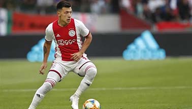 Barca settle Ajax Defender for Pique's replacement.