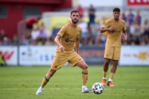 Pjanic willing to salary cut to continue at Camp Nou.