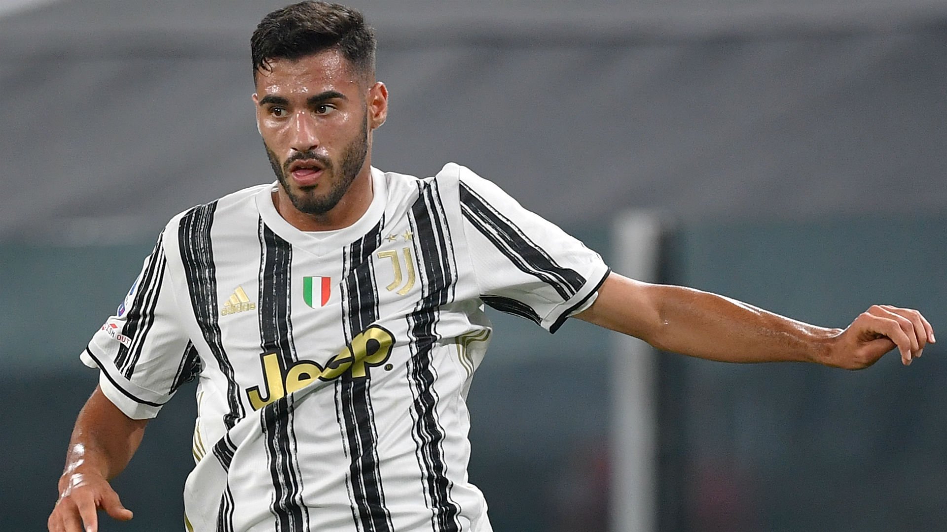 Juventus full back Gianluca Frabotta has returned to Turin following an eight-week loan spell with Lecce.
