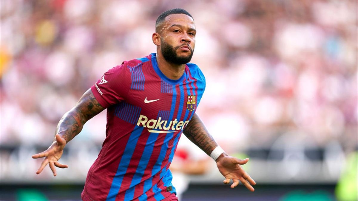 Memphis Depay wants to leave Barcelona as a free agent, not on a sale.