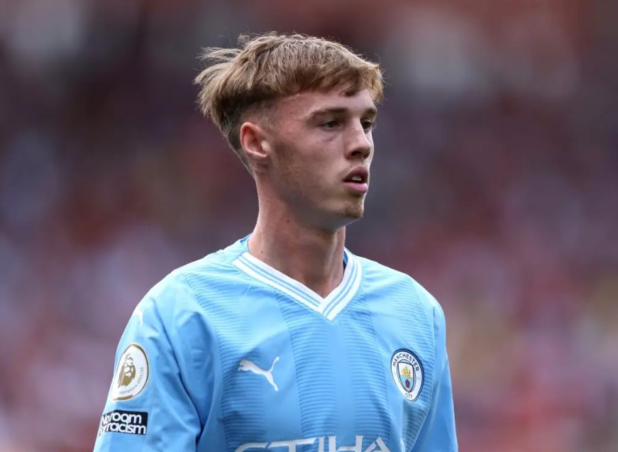Borussia Dortmund is interested in Cole Palmer from Manchester City.